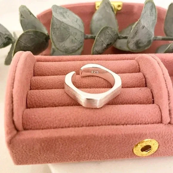 925 Sterling Silver Bar Ring Minimalist Dainty Bar Ring Brushed Silver Ring - Picture 4 of 9